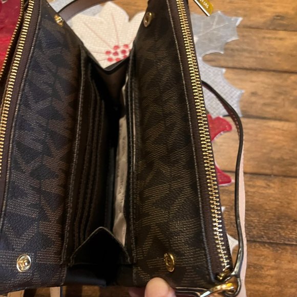 Michael Kors Fulton Small Crossbody Black - Picture 2 of 4